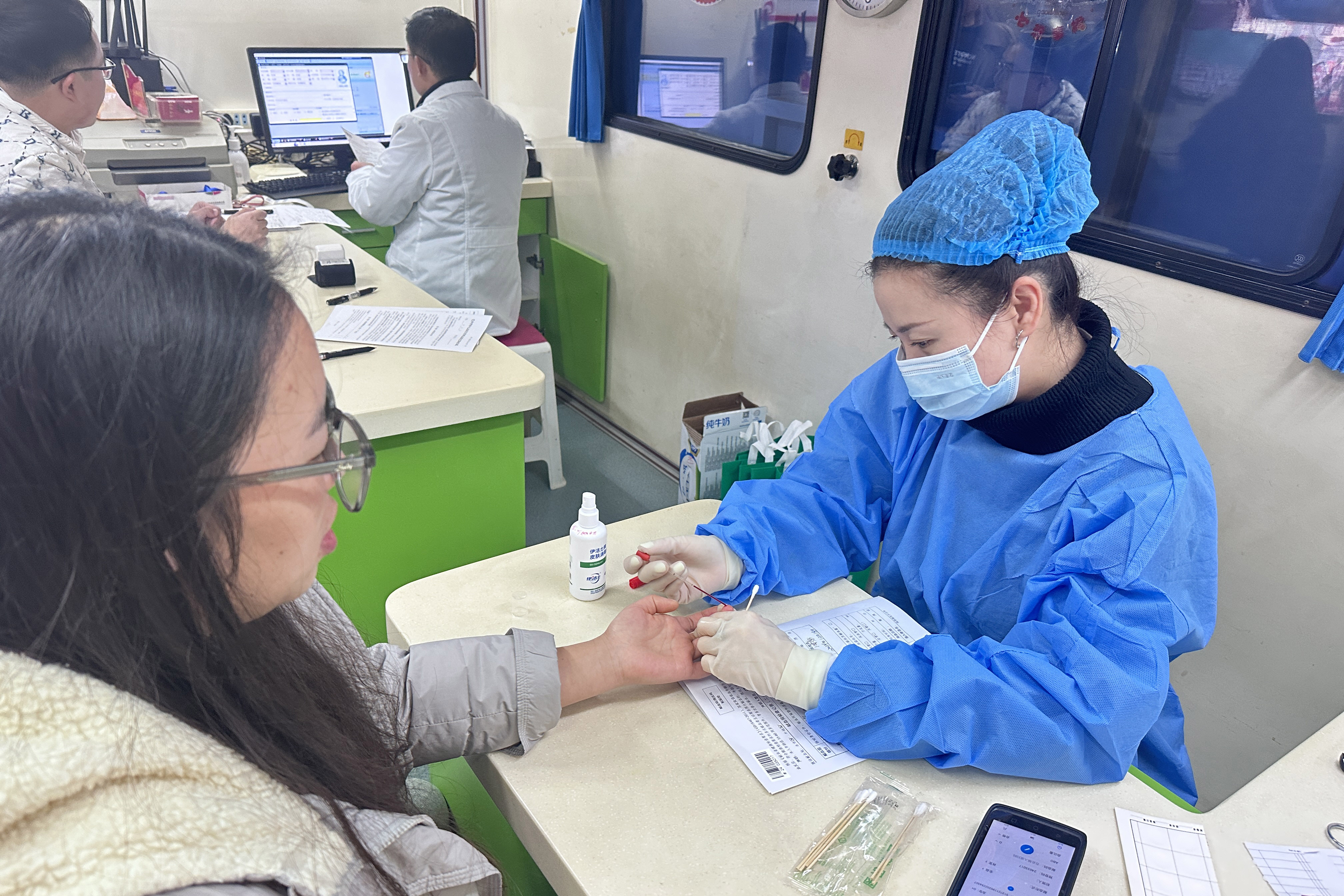 冬日暖陽，獻血傳遞愛心正能量